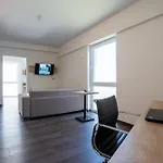 Hotel We Shortstay