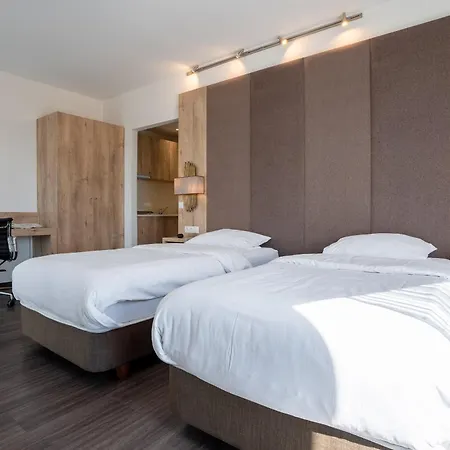 We Shortstay Hotel *