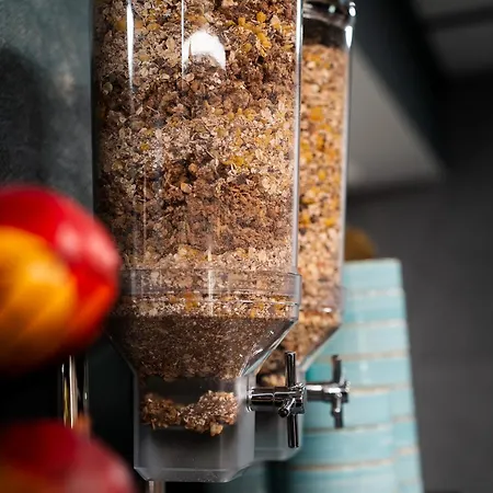 We Shortstay Hotel *